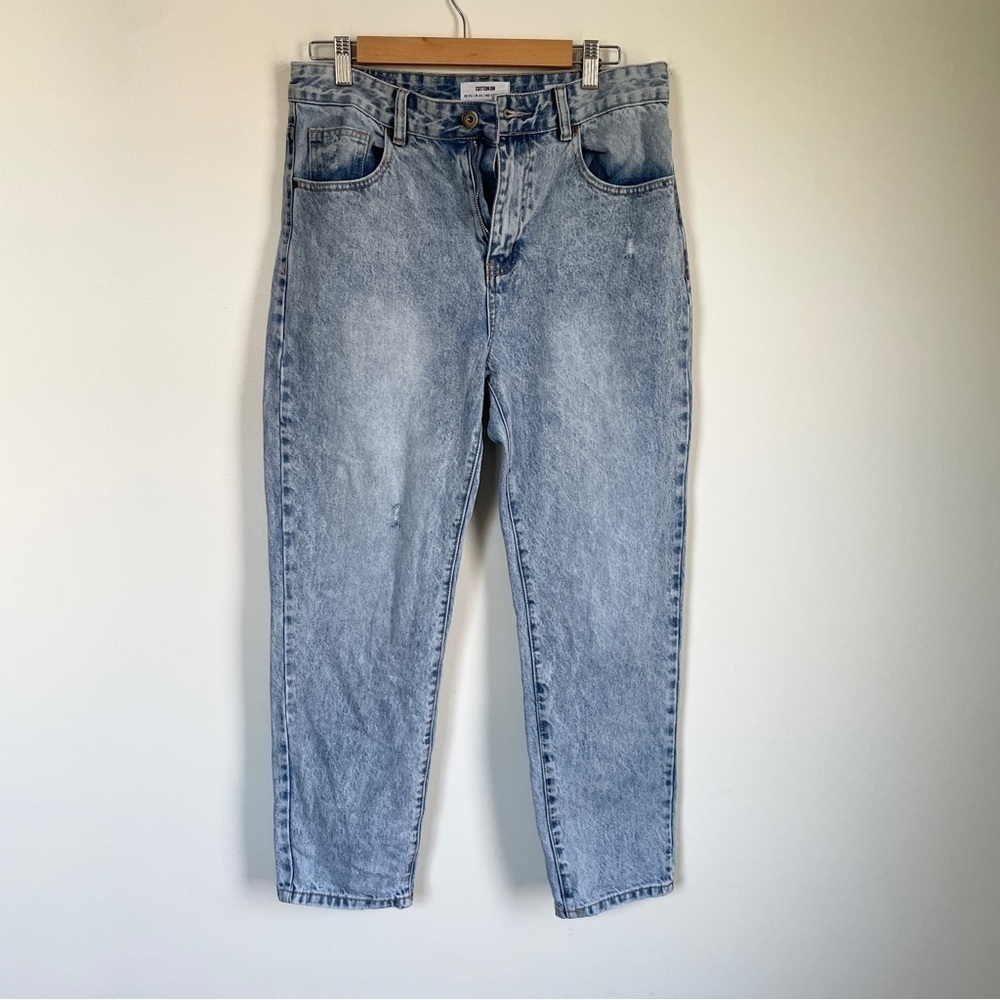 Cotton On light wash mom jean